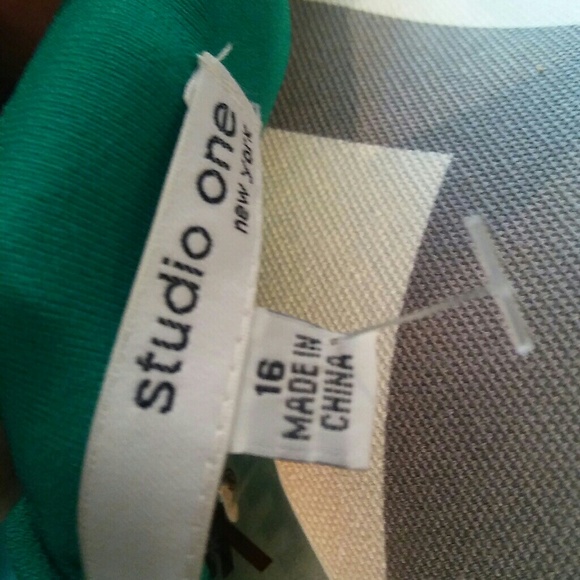 Green washable ruffle dress - Picture 3 of 5